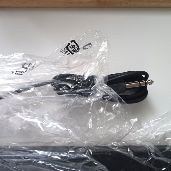 Yamaha FC3 Dual Zone Piano Style Sustain Pedal Never Used in Original Box - Picture 5 of 5